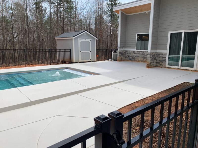 Inexpensive Ways to Resurface Your Pool Deck and Make it Safer and More Beautiful